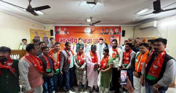 उत्तराखंड: महेंद्र भट्ट की मौजूदगी में बड़े नेताओं की भाजपा में एंट्री