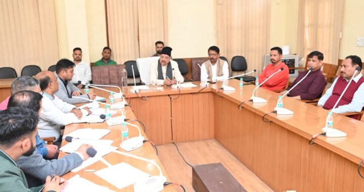 उत्तराखंड : विकास कार्यों में ढिलाई नहीं चलेगी! सांसद अजय भट्ट का सख्त रुख