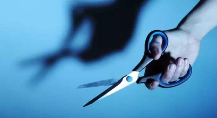 हल्द्वानी: लेन-देन में हुआ विवाद, कपड़े की दुकान पर ग्राहक पर कैंची से हमला