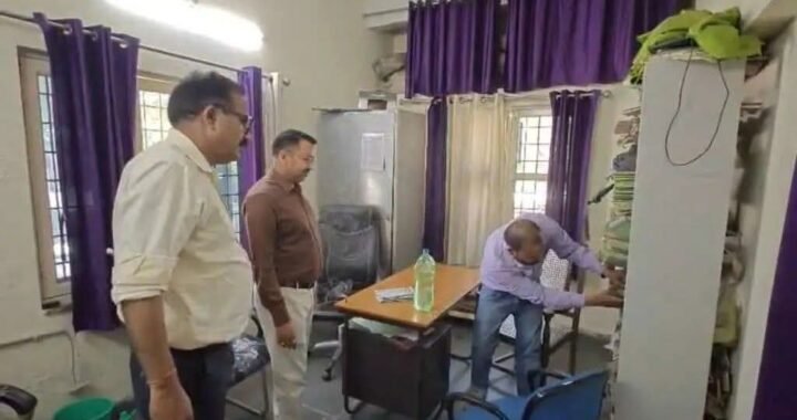 हल्द्वानी- हाइडिल ऑफिस में छापा: नशे में ड्यूटी करते पकड़े गए कार्यालय सहायक दीपक बोरा, निलंबन की कार्रवाई