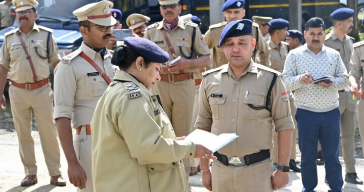 पिथौरागढ़ :(बड़ी खबर) IG कुमाऊं ने किया परेड निरीक्षण एवं अपराध समीक्षा गोष्ठी का आयोजन