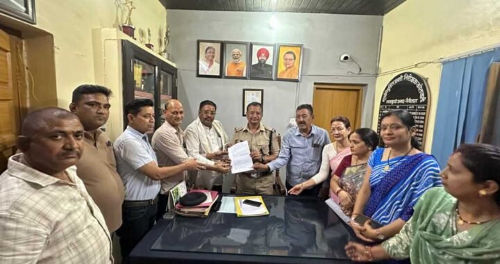 लालकुआं : समाजसेवी पीयूष की गिरफ्तारी के खिलाफ भड़के ग्राम प्रधान और BDC