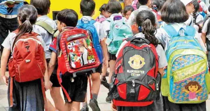 हल्द्वानी :(बड़ी खबर) जिला प्रशासन के निर्देश पर बड़ी कार्रवाई, इन 17 निजी विद्यालयों को नोटिस, महंगी किताबों व अवैध शुल्क पर सख्ती