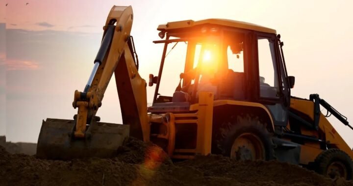 उत्तराखंड: शोषण- ब्लैकमेलिंग केस में फरार आरोपी के घर पर चलेगा बुलडोजर