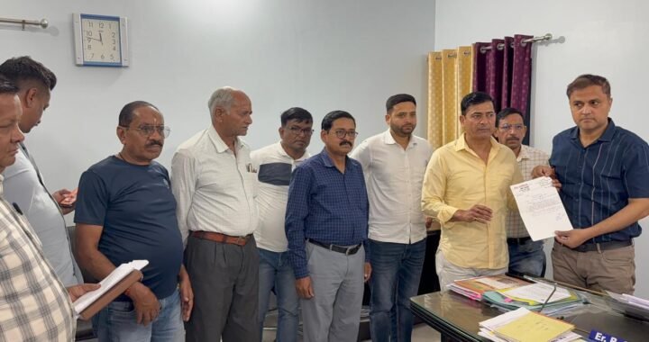 हल्द्वानी : (बड़ी खबर) खाली पाइप लाइन और पानी की बूद बूद को तरसे लोग, आंदोलन की अंतिम चेतावनी