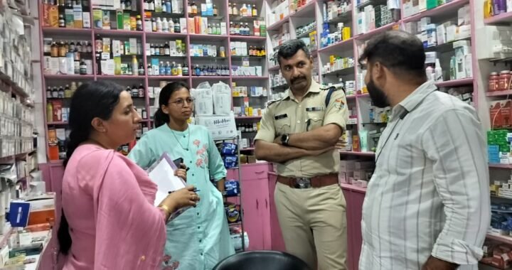 हल्द्वानी: मेडिकल स्टोरों पर प्रशासन का छापा, कई अनियमितताएं उजागर