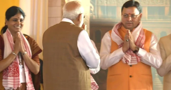 उत्तराखंड: असम में NDA सरकार के शपथ ग्रहण में शामिल हुए CM धामी