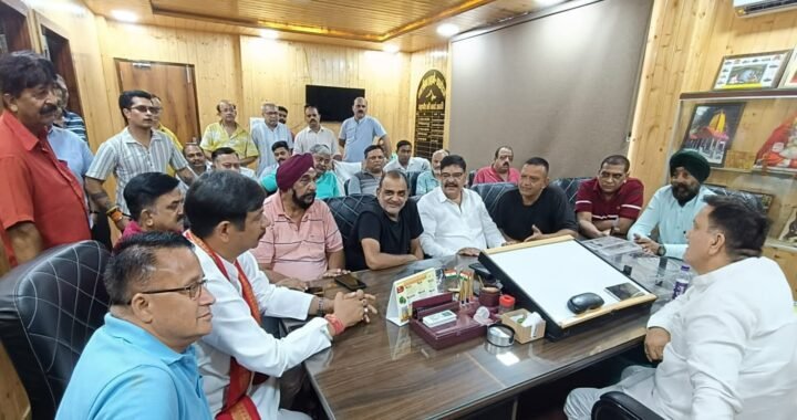 हल्द्वानी के 1200 दुकानदारों की बढ़ी चिंता! 5 गुना किराया बढ़ोतरी के प्रस्ताव पर मेयर से लगाई गुहार