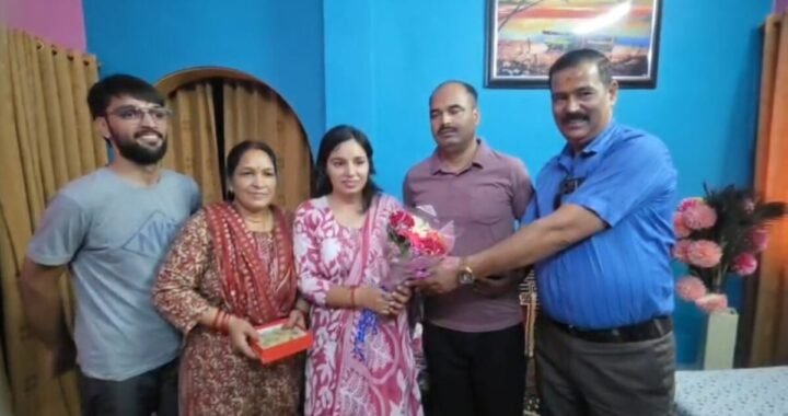 हल्द्वानी की वर्षा जोशी ने UKPSC में किया कमाल, पूरे उत्तराखंड में हासिल की दूसरी रैंक