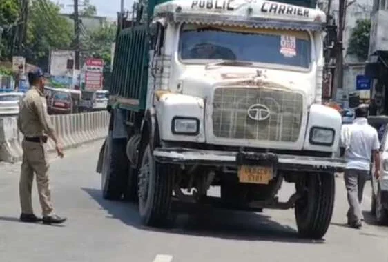 लालकुआं : DM के निर्देश पर RTO ने की ताबड़तोड़ छापेमारी, खनन वाहनों की खुली करतूत