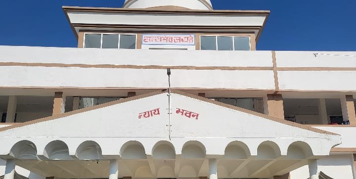 उत्तराखंड: पूर्व महिला ग्राम प्रधान से अभद्रता मामले में 10 दोषियों को 5-5 साल की सजा