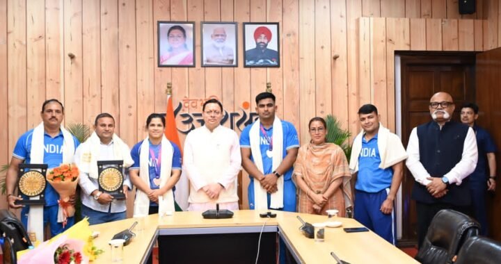 कॉमनवेल्थ गेम्स 2026 के पदक विजेताओं और प्रशिक्षकों को सीएम धामी ने किया सम्मानित