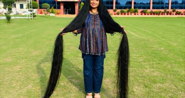 हल्द्वानी – यूक्रेन की महिला को पीछे छोड़ रेणु ने बनाया गिनीज रिकॉर्ड, नौ साल की मेहनत से 8 फीट 10 इंच लंबे बालों का कमाल
