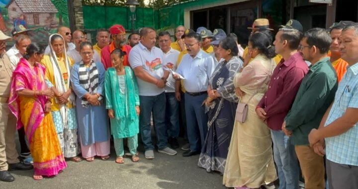 उत्तराखंड: बिंदुखत्ता की पदयात्रा पहुंची हाट कालिका मंदिर, अब 27 सितंबर को होगी बड़ी रैली