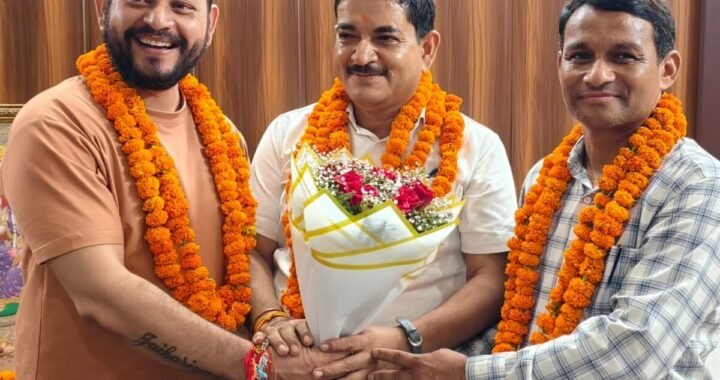 उत्तराखंड: दुग्ध समितियों के चुनाव में मुकेश बोरा की 12वीं जीत, पूर्व चेयरमैन को मिली करारी हार