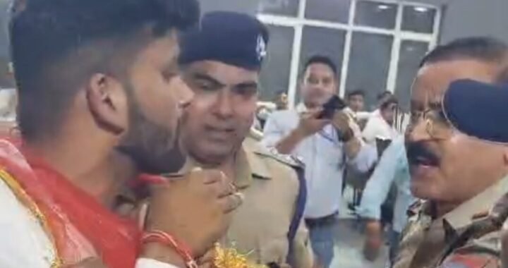हल्द्वानी: MBPG कॉलेज में मतगणना के दौरान बवाल, ABVP प्रत्याशी धीरज बिष्ट ने फाड़े मतपत्र