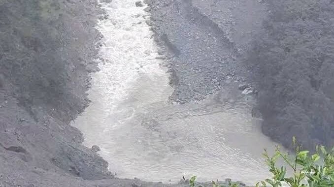 उत्तराखंड: नेपाल में बनी झील से बढ़ी चिंता, चमेलिया नदी ने दिखाया रौद्र रूप तो 50 हजार लोगों पर मंडरा सकता है खतरा