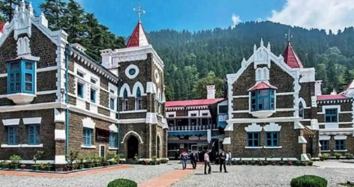 उत्तराखंड: ज्योलिकोट दूषित पानी मामले में HCमें सुनवाई, अधिकारियों के जवाब से संतुष्ट नहीं हुआ कोर्ट