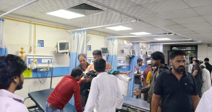 उत्तराखंड: ई-रिक्शा में सवार परिवार को कार ने मारी टक्कर; बच्चे समेत 3 की मौत !