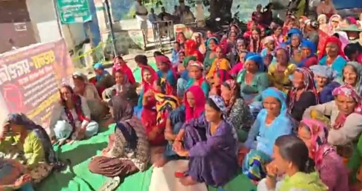 32 दिन से लापता रेशमा का अब तक नहीं मिला सुराग, सड़क पर उतरे परिजन