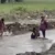 उत्तराखंड: यहां जान जोखिम में डाल नदी पार कर रहे स्कूली बच्चे, वीडियो सामने आते ही प्रशासन में मचा हड़कंप