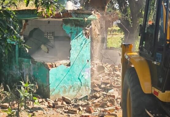 उत्तराखण्ड: रामनगर मे दो अवैध मजारों पर चला धामी सरकार का बुलडोजर