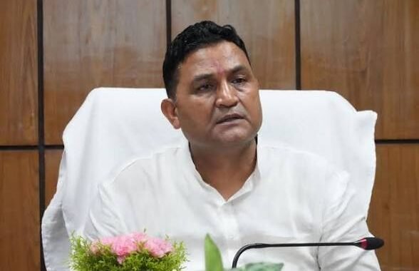 उत्तराखंड: PWD की लापरवाही पर भड़के राम सिंह कैड़ा, जिले की सभी क्षतिग्रस्त सड़कों पर तुरंत काम के दिए निर्देश